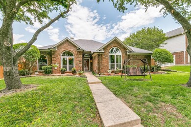 1413 Columbus Dr, Rowlett, TX 75089 - photo 2