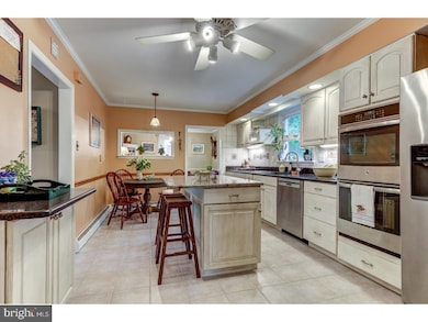 329 Dundee Place, Devon, PA 19333 - photo 3