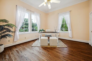 906 Arlington St, Houston, TX 77008 - photo 4