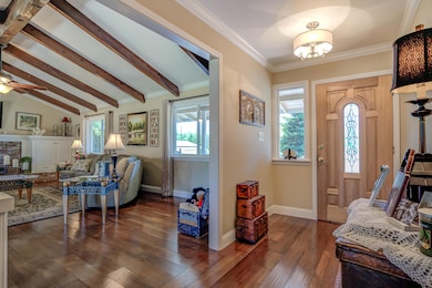 21133FallingLeaf-1
