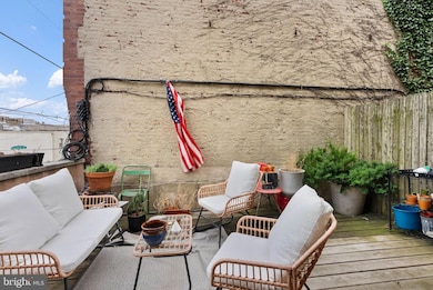 732 Tasker St unit 3, Philadelphia, PA 19148 - photo 2