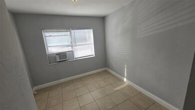 1012 NW 2nd Ave unit 1, Hallandale Beach, FL 33009 - photo 4