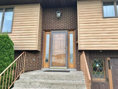 430 Thomas Dr, Dunmore, PA 18512 - photo 2