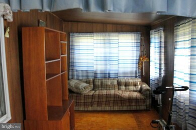 205 N Lynchburg St, Chestertown, MD 21620 - photo 2