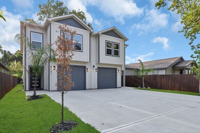 8215 Moon Beam St, Houston, TX 77088 - photo 4