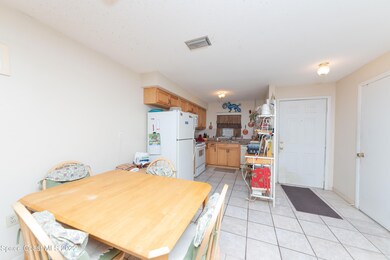 Dining into Kitchen
