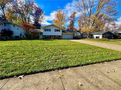 5032 Devon Dr, North Olmsted, OH 44070 - photo 2