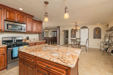Kitchen to eating area