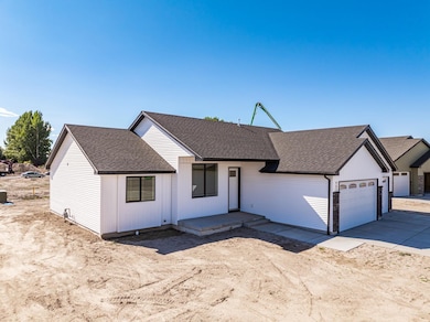 402 Kelton Cir, Shelley, ID 83274 - photo 2