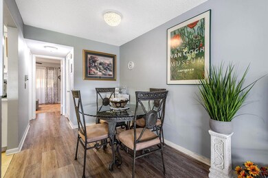 393 Windsor Q, West Palm Beach, FL 33417 - photo 7