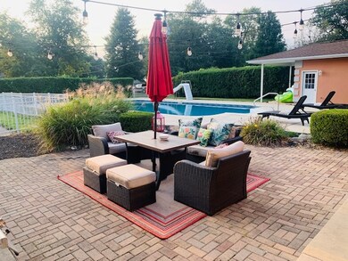 112 W Van Buren St, Philo, IL 61864 - photo 2