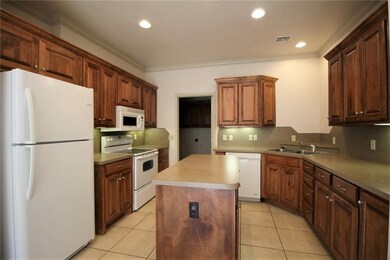 610 Sisken Ct, Edmond, OK 73003 - photo 4