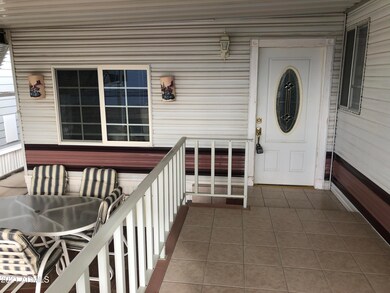 ENTRY TO AZ ROOM FROM DECK
