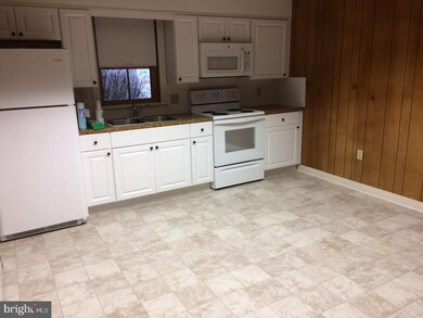 374 Maple Shade Rd unit 2, Kirkwood, PA 17536 - photo 3