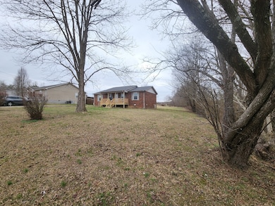 Large front yard brick ranch great location great split bedroom plan close to i40