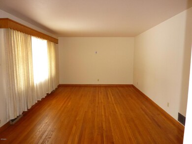 Living Rm