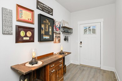 6-web-or-mls-1487 Ballyhoo Dr-01