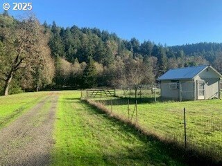 5979 Willis Creek Rd, Winston, OR 97496 - photo 5