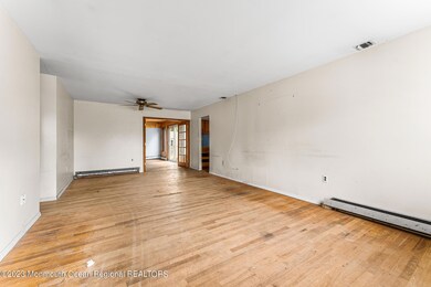 1081 Bennetts Mills Rd-Jackson-NJ-11