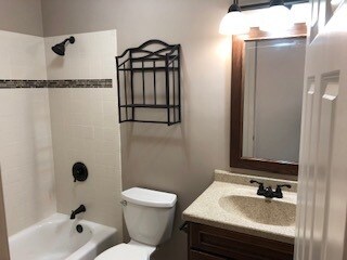 317 Beech Ct, Naperville, IL 60540 - photo 6