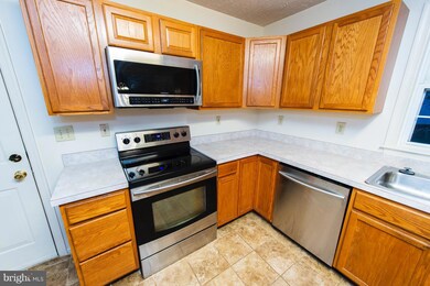 7514 Regency Glen Dr, Fredericksburg, VA 22407 - photo 4