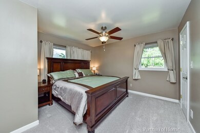 1260 N Elmwood Dr, Aurora, IL 60506 - photo 7