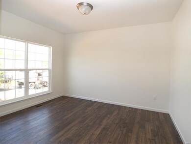 304 Laurens Spring Dr, Lake Saint Louis, MO 63367 - photo 6