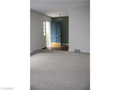 605 Crystal Wood Rd, Asheboro, NC 27205 - photo 4