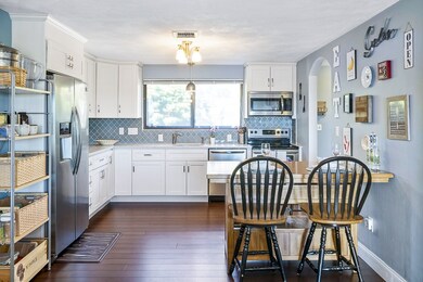 1695 N Shore Rd unit 8, Revere, MA 02151 - photo 3