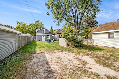 420 N Robert St, Ludington, MI 49431 - photo 5