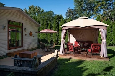 898 8th Ave, Troy, NY 12182 - photo 3