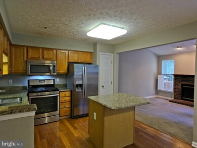 8719 Thornbrook Dr, Odenton, MD 21113 - photo 5