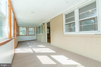 608 Washington Ave, Halethorpe, MD 21227 - photo 3