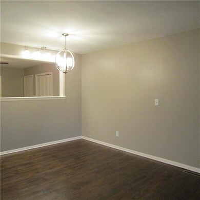 11914 W 69th St, Shawnee, KS 66216 - photo 5