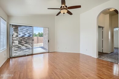 5-490725281-06 Living Room
