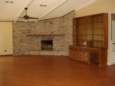 369 Man o War Cir, Cantonment, FL 32533 - photo 3