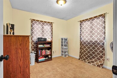 1226 10th St NW, Cedar Rapids, IA 52405 - photo 7