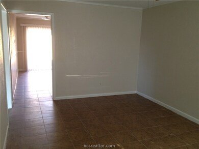 1607 Cloverdale Ct, College Station, TX 77840 - photo 2