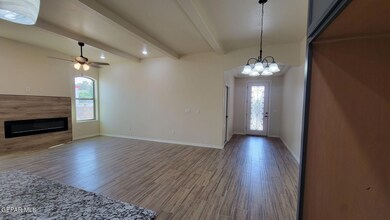 125 Loma Vista Dr unit A, Sunland Park, NM 88063 - photo 4