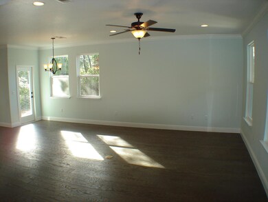 CORONA DEL MAR DINING AREA