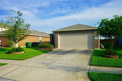 8918 Spurflower Path Ln, Houston, TX 77075 - photo 2