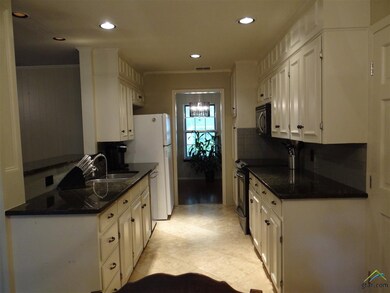 3901 Brookwood Dr, Tyler, TX 75701 - photo 4