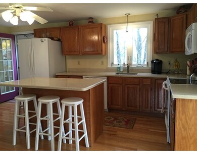 34 Dawson Cir, Holden, MA 01520 - photo 3