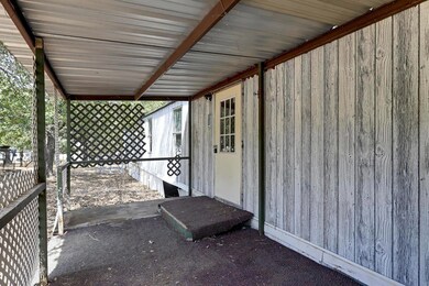 188 Finley Ct, Springtown, TX 76082 - photo 3