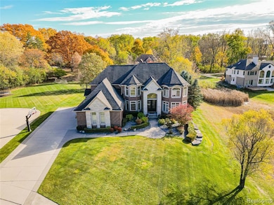 2953 Squire Ct, Troy, MI 48098 - photo 3