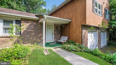 675 Buckstone Dr, Southampton, PA 18966 - photo 4