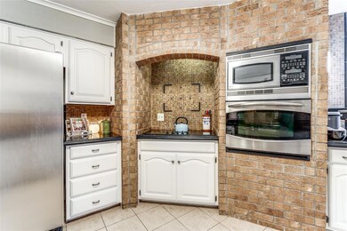 512 Sunset Dr, Hurst, TX 76054 - photo 6