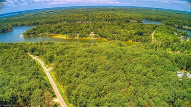 1228 Healing Springs Dr, Denton, NC 27239 - photo 3