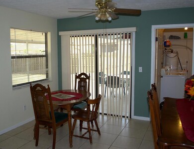 Eat-in-kitchen