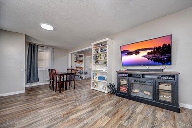 1402 W 10th St, Sulphur, OK 73086 - photo 5